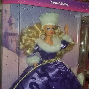 1993 Winter Royal Barbie NIB
